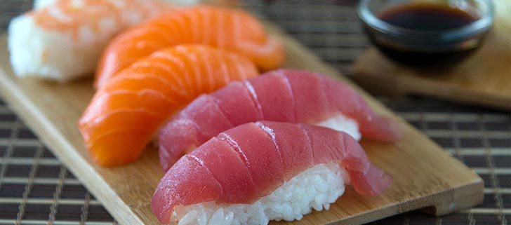 Nigiri de atún y salmón | Recetas de sushi